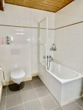 Rocali-salle-de-bain-baignoire-location-appartement-chalet-Les-Gets
