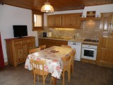 Sapiniere-8-cuisine-location-appartement-chalet-Les-Gets