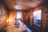 Ski-Love-Telemark-salle-manger-location-appartement-chalet-Les-Gets
