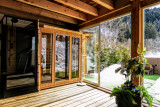 Suite-de-l-Alpe-Aiguille-du-Midi-exterieur-jacuzzi-location-appartement-chalet-Les-Gets