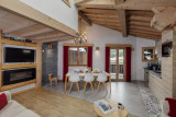 Suite-de-l-Alpe-Aiguille-du-Midi-salle-a-manger-salon-cuisine-location-appartement-chalet-Les-Gets