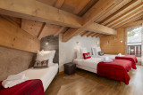 Suite-de-l-Alpe-Mont-Blanc-chambre-triple-lits-simples-location-appartement-chalet-Les-Gets