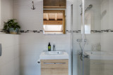Suite-de-l-Alpe-Mont-Blanc-salle-de-bain-douche-location-appartement-chalet-Les-Gets