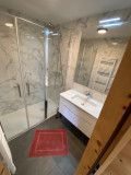 Sylvestra-salle-de-bain-location-appartement-chalet-Les-Gets