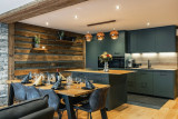 teka-chery-cuisine-salle-a-manger-salon-location-appartement-chalet-Les-Gets