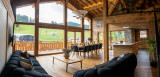 teka-roof-top-salle-a-manger-salon-cuisine-vue-pistes-location-appartement-chalet-Les-Gets