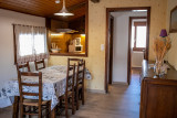 Tournier-C4-salle-a-manger-cuisine-location-chalet-appartement-Les-Gets