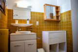 Tournier-C4-salle-de-bain-location-chalet-appartement-Les-Gets