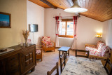 Tournier-C4-salon-salle-a-manger-location-chalet-appartement-Les-Gets