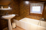 Tournier-D3-studio-salle-de-bain-location-chalet-appartement-Les-Gets