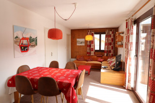 _lv_images__lot_0000000030_01_18044190