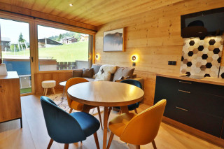 _lv_images__lot_0000000112_01_19124450