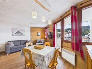 _lv_images__lot_0000550208_01_18786904