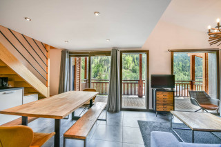 _lv_images__lot_0020392469_01_18924173