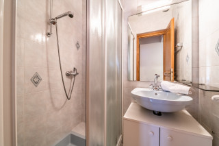 Amaryllis-10-salle-de-bain-appartement-chalet-Les-Gets Amaryllis-10-salle-de-bain-appartement-chalet-Les-Gets