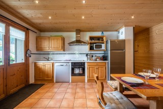 Arolle-Bouquetin-cuisine2-location-appartement-chalet-Les-Gets Arolle-Bouquetin-cuisine2-location-appartement-chalet-Les-Gets