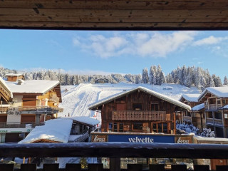 Azalees-3-vue-Chavannes-hiver-location-appartement-chalet-Les-Gets