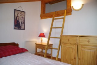 Bois-de-Lune-22-chambre-alcove-location-appartement-chalet-Les-Gets Bois-de-Lune-22-chambre-alcove-location-appartement-chalet-Les-Gets