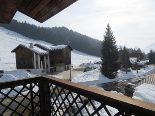 Bois-de-Lune-22-vue-hiver-location-appartement-chalet-Les-Gets Bois-de-Lune-22-vue-hiver-location-appartement-chalet-Les-Gets