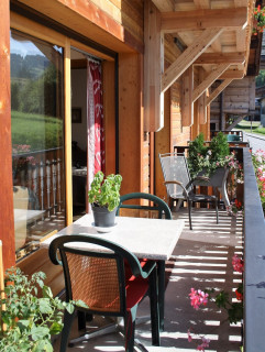 Floriere-3-balcon été-location-appartement-chalet-Les-Gets