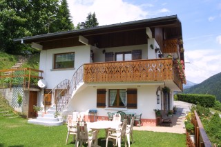 Frachettes-1-exterieur-ete-jardin-location-appartement-chalet-Les-Gets Frachettes-1-exterieur-ete-jardin-location-appartement-chalet-Les-Gets