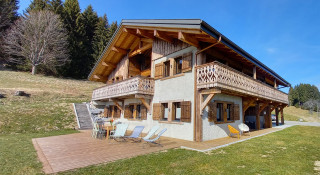 Le-Char-extérieur-location-appartement-chalet-Les-Gets