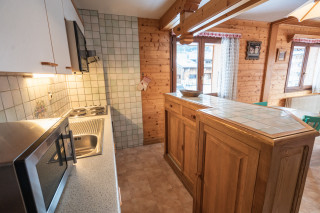Nevada-5-cuisine-salle-a-manger-location-appartement-chalet-Les-Gets