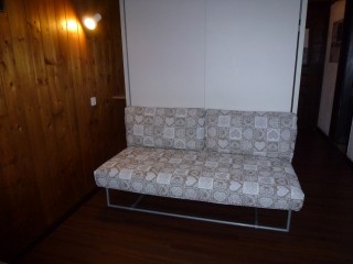 Ranfolly-B6-canape-location-appartement-chalet-Les-Gets Ranfolly-B6-canape-location-appartement-chalet-Les-Gets