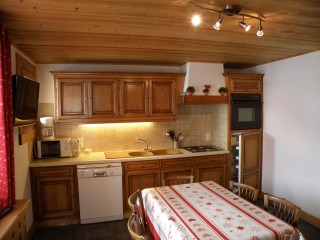 Sapiniere-6-cuisine-location-appartement-chalet-Les-Gets Sapiniere-6-cuisine-location-appartement-chalet-Les-Gets