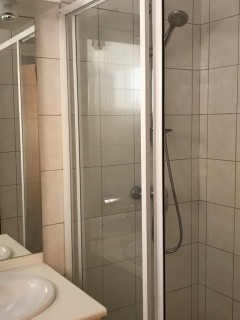 Victoria-3-salle-de-bain-location-appartement-chalet-Les-Gets Victoria-3-salle-de-bain-location-appartement-chalet-Les-Gets
