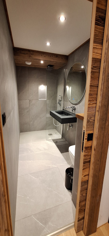 05-teka-ubac-douche-location-appartement-chalet-les-gets-15391869