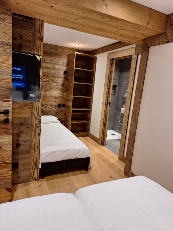 07-teka-ubac-chambre-location-appartement-chalet-les-gets-15391872