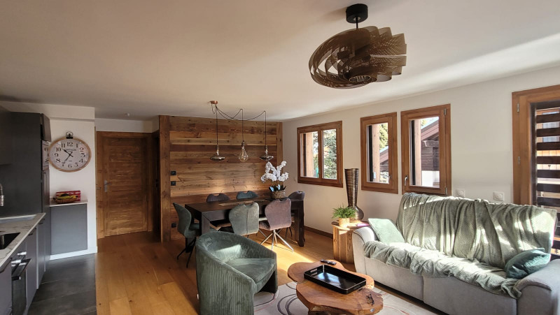 08-solaretb203-salle-a-manger-location-appartement-chalet-Les-Gets