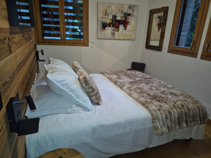 09-solaretb203-chambre-double-ensuite-location-appartement-chalet-Les-Gets