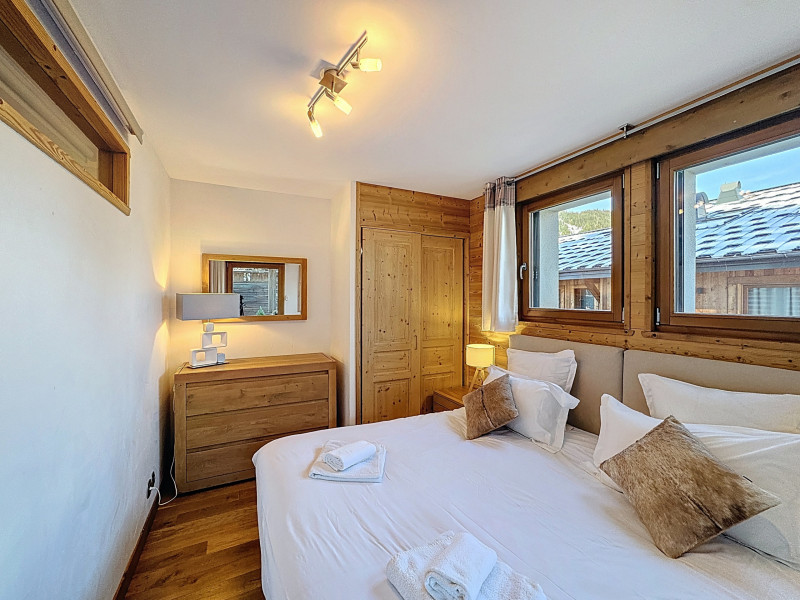 athena-barnes_00002 athena-barnes_00002