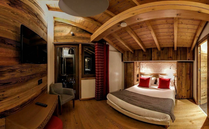 Room 188801-514353