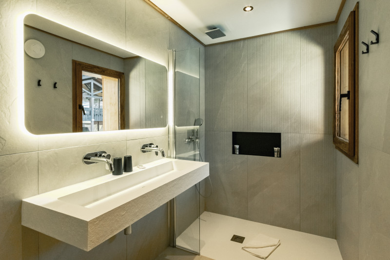 19-teka-ubac-salle-de-bain-douche-location-appartement-chalet-les-gets
