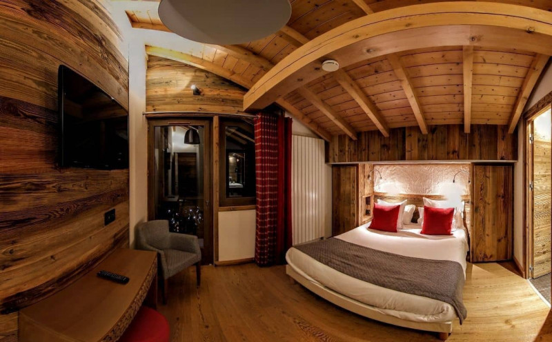 Room 192759-525157 Room 192759-525157