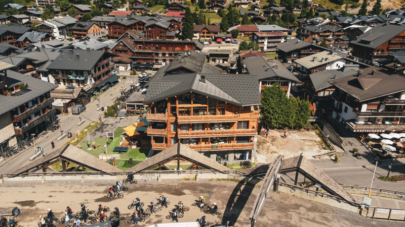 2-teka-ubac-residence-exterieur-location-appartement-chalet-les-gets 2-teka-ubac-residence-exterieur-location-appartement-chalet-les-gets