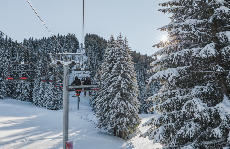 2022-01-13-domaine-skiable-telesiege-sapin-enneige-cpcorentincroisonnier-13-ld-1-12222511