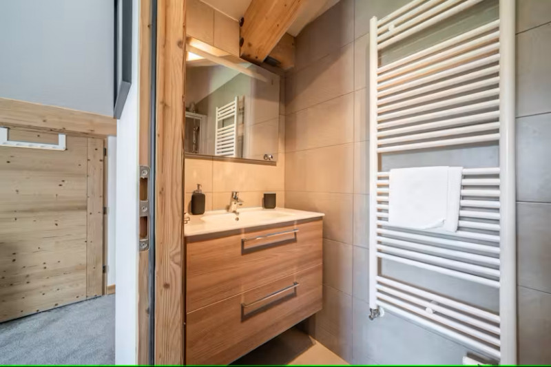 2023-06-elouera-34-chambre2ensuite-location-chalet-appartement-les-gets-14327356