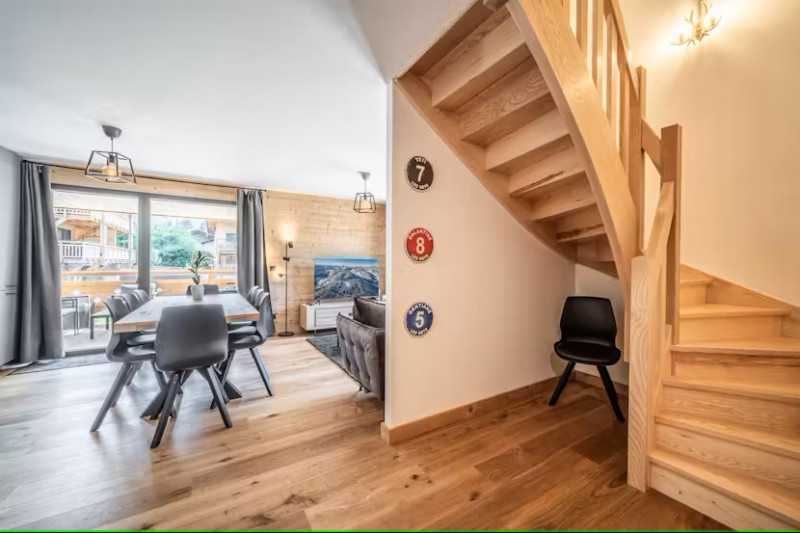 2023-06-elouera-8-sejour-location-chalet-appartement-les-gets-14327334