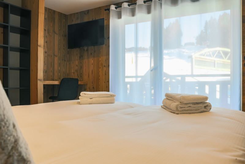 29-teka-ubac-chambre-lit-double-location-appartement-chalet-les-gets
