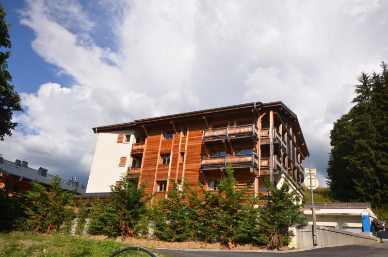 _lv_images__imme_0000000367_02_17685359