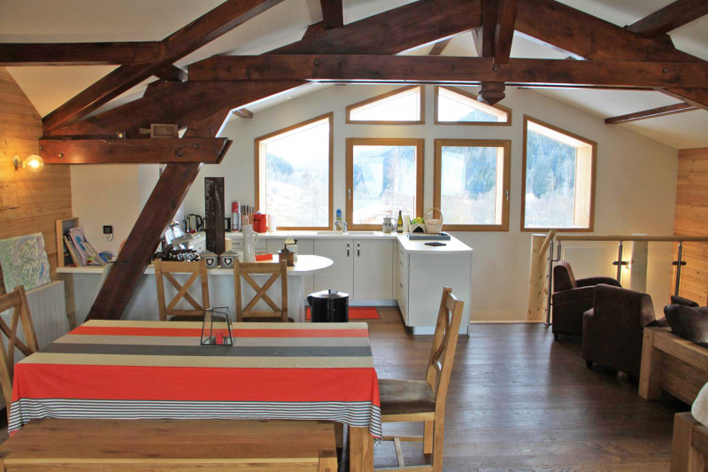 _lv_images__lot_0000000001_03_19220252