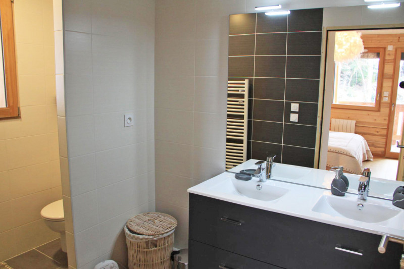 _lv_images__lot_0000000001_08_17878906 _lv_images__lot_0000000001_08_17878906