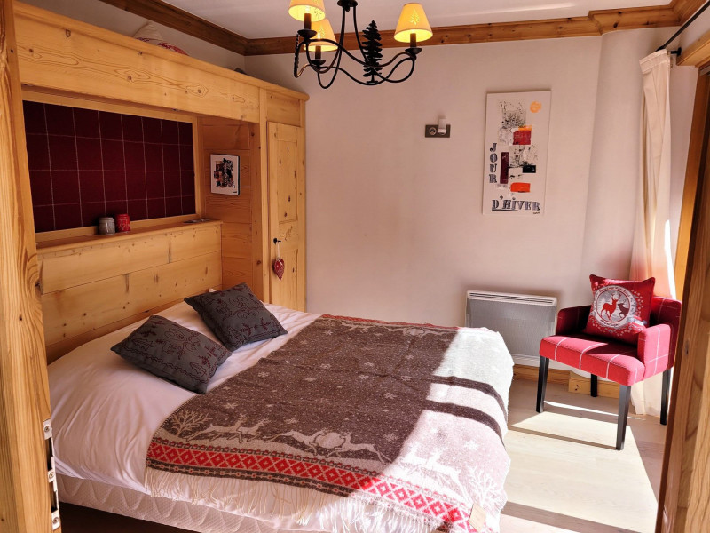 _lv_images__lot_0000000003_05_19139731