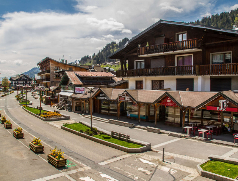 _lv_images__lot_0000000003_14_18049363 _lv_images__lot_0000000003_14_18049363