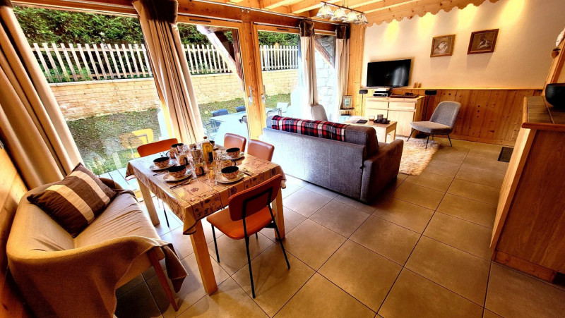 _lv_images__lot_0000000005_01_20436303 _lv_images__lot_0000000005_01_20436303