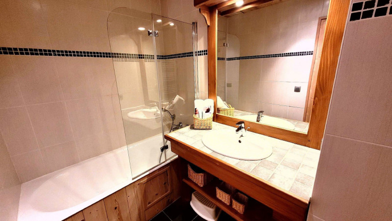 _lv_images__lot_0000000005_10_18067688 _lv_images__lot_0000000005_10_18067688